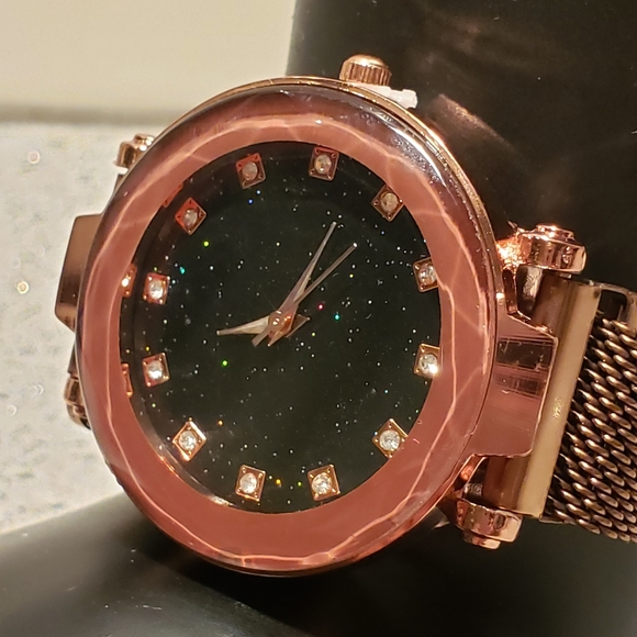 Watch. - Picture 2 of 9